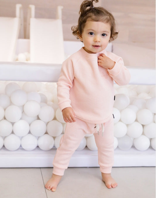 Conjunto waffle baby - remera pantalon rosado