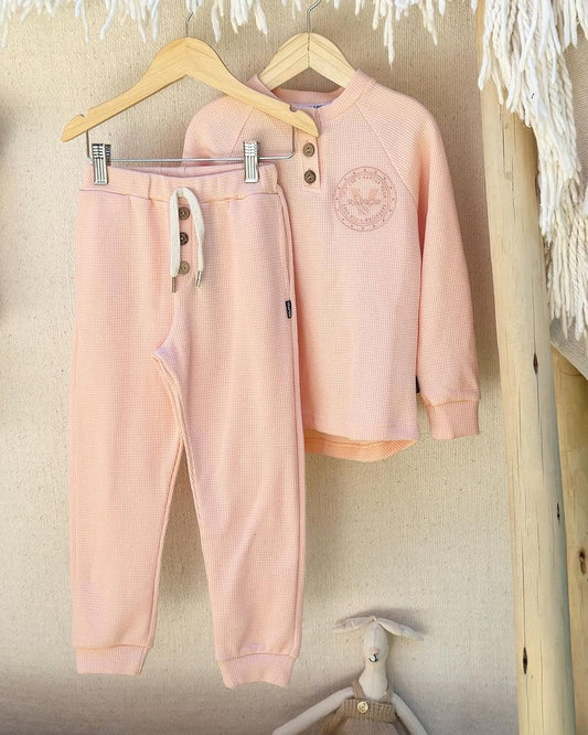 Conjunto waffle kids - remera pantalon rosado